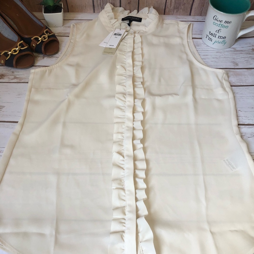 Banana republic Drapey Classic Ruffle Front Tank
